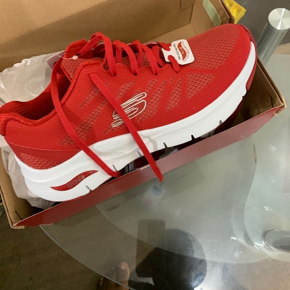 Sketchers shoe - Picture 4 of 5